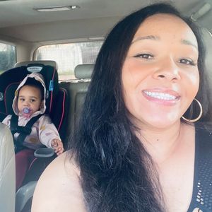 Meet your Posher, Casandra